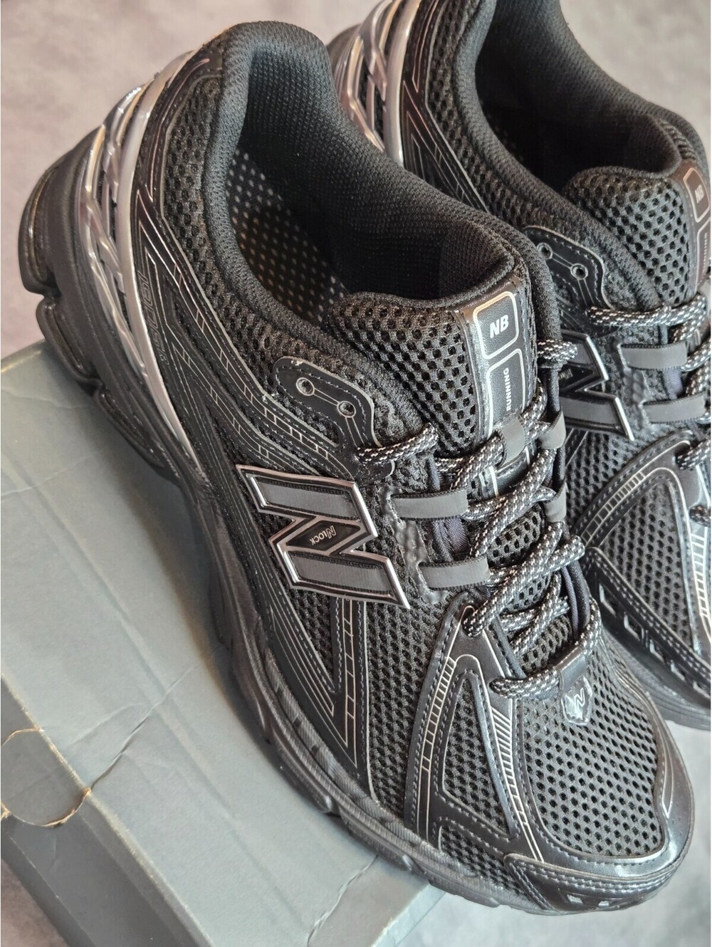 New Balance 1906R - Black / Metallic Silver (U1906ROS) Men’s 10.5 BRAND NEW - Picture 2 of 9